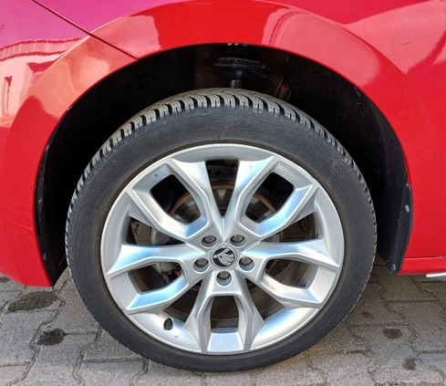 Skoda Kamiq cena 103900 przebieg: 51753, rok produkcji 2021 z Poniatowa małe 562
